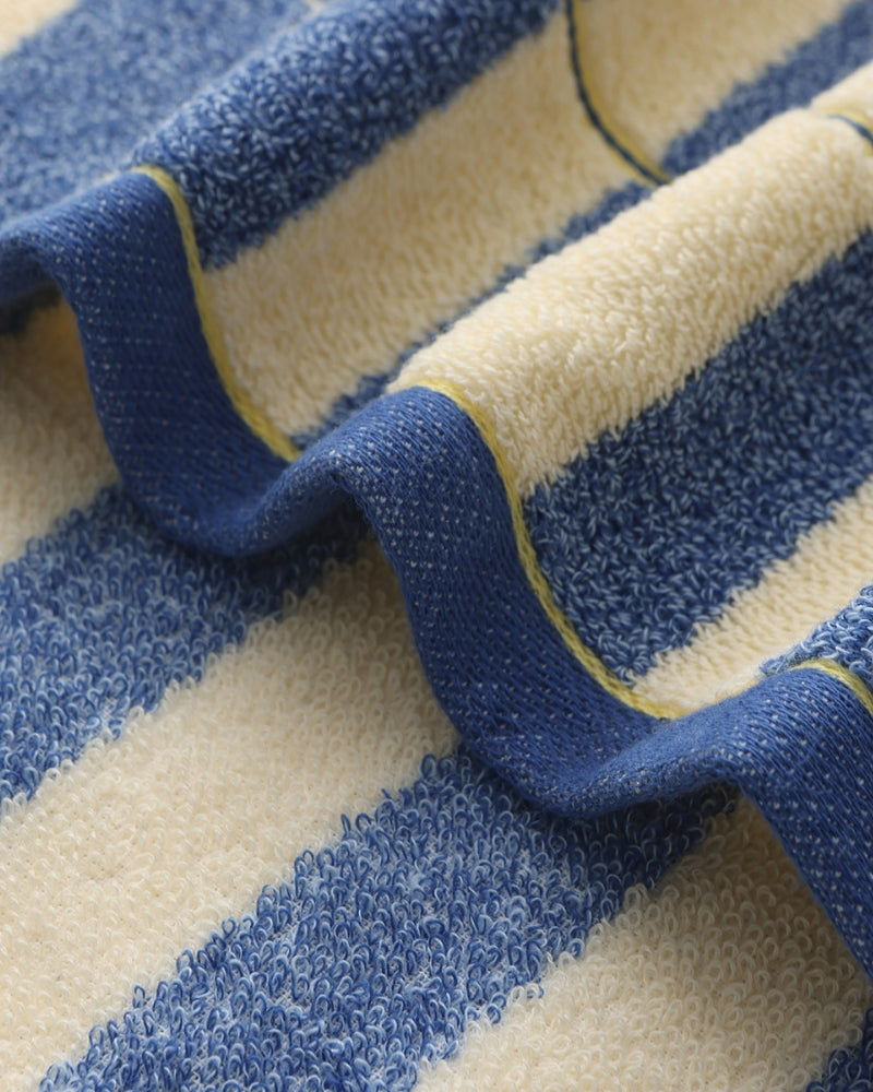 Serviette à main à rayures de mer