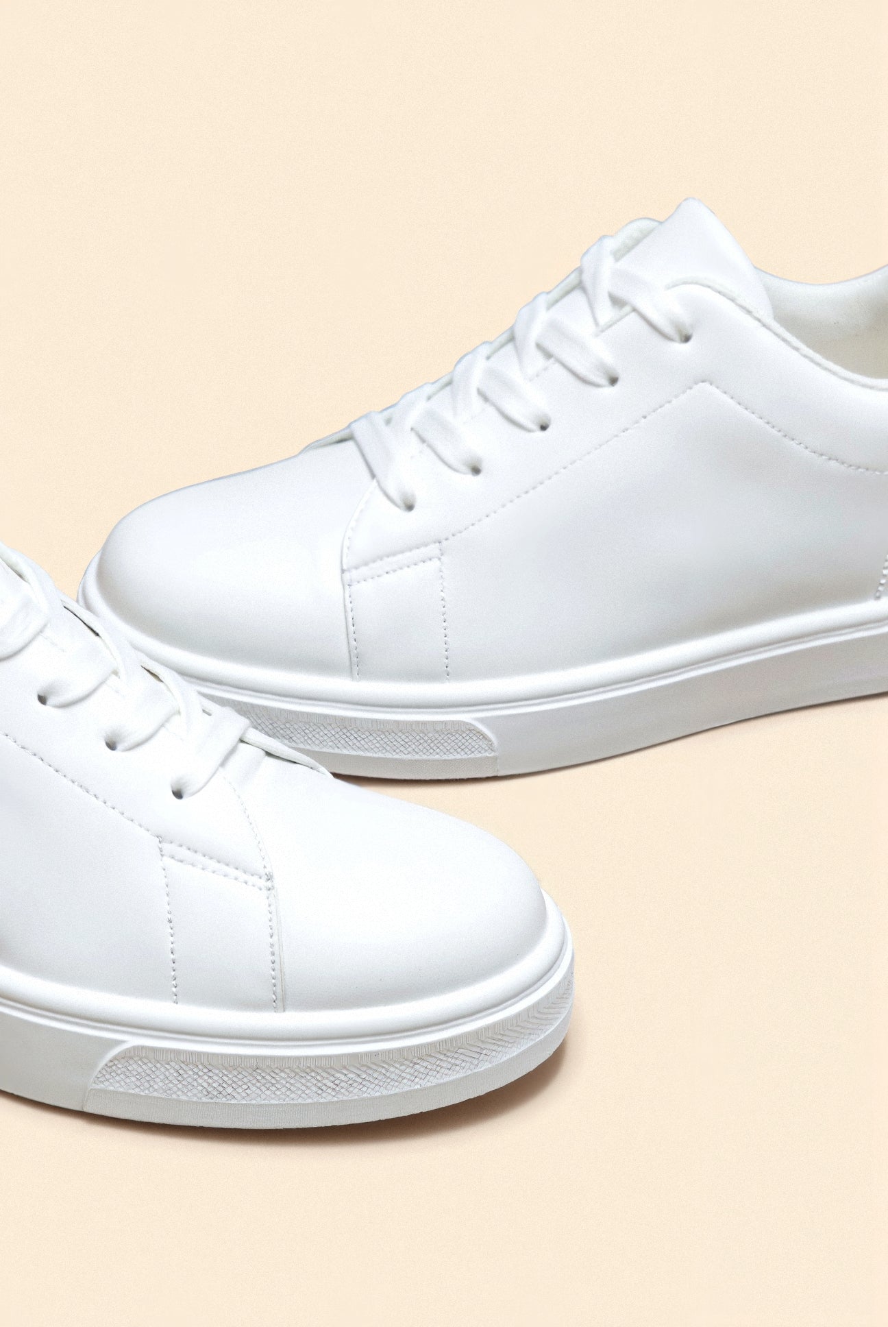 VORO Classic Sneaker