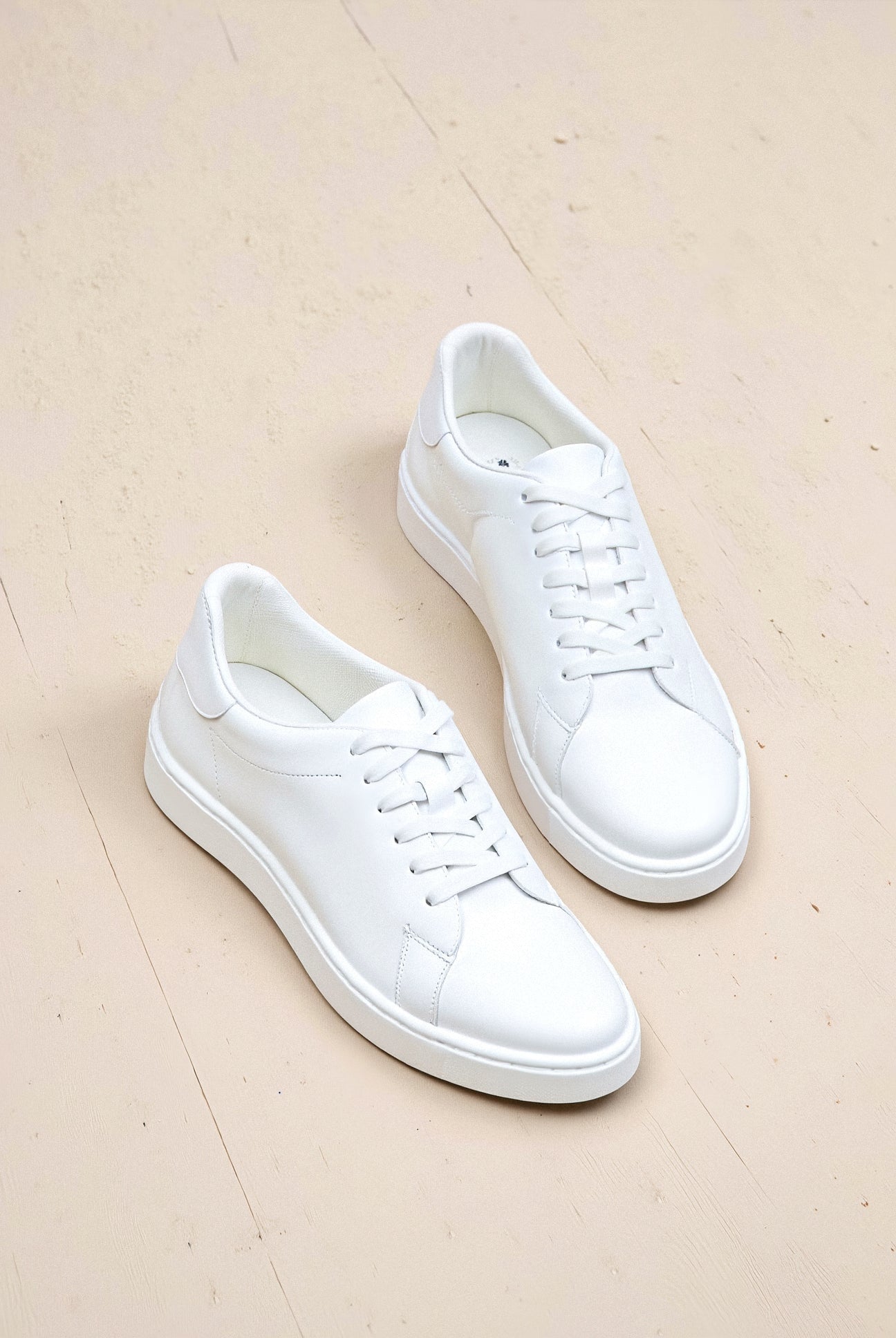 VORO Classic Sneaker