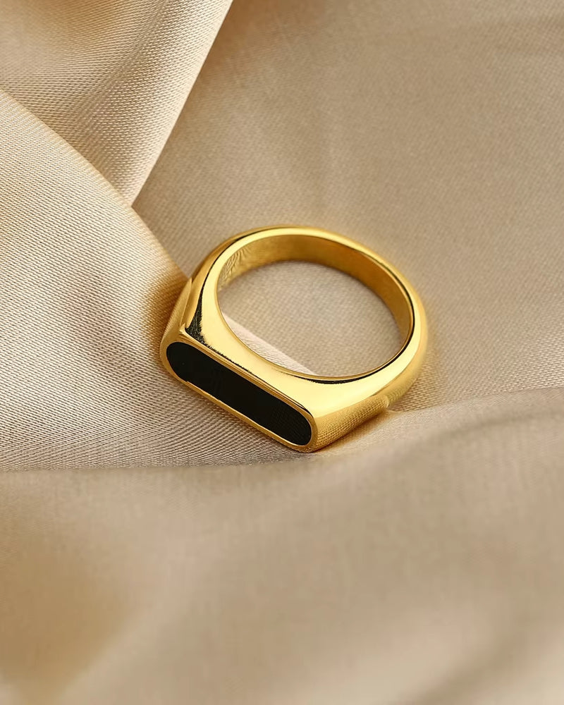 Anillo de obsidiana